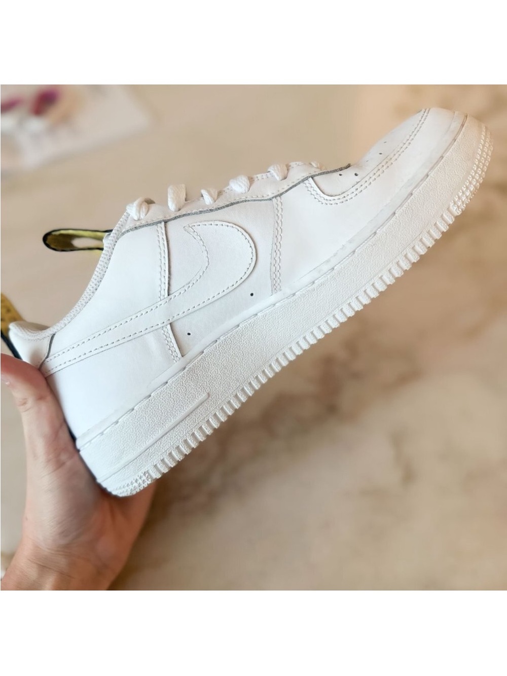 Nike Air Force 1 OFF WHITE - Onetwelves "Off"
Custom AF1 x 1 | - Picture 3 of 9